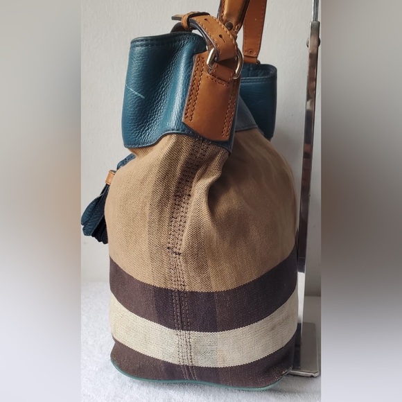 Burberry Ashby hobo bag - Picture 6 of 15